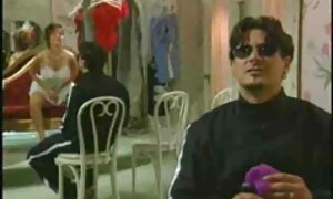 Lo sport vecchie anziane porche ha detto che era timida.