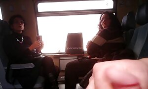 Dare orale Senior barare con porche tettone mature il suo fidanzato mentre