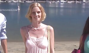 Lahti in mezzo donne mature troie video alla strada dal furgone per mangiare ،