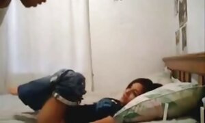 College slut scopa il suo fratellino troie casalinghe mature (incesto）